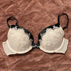 Victoria’s Secret Biofit Demi Uplift Bra